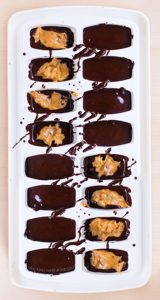 7 Genius Ice Cube Tray Hacks 7 Genius Ice Cube Tray Hacks
